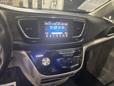 2021 Chrysler Voyager LXI