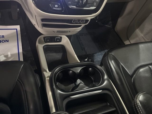 2021 Chrysler Voyager LXI