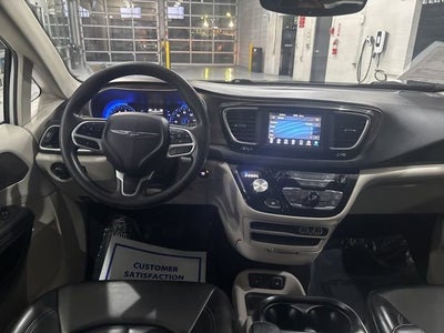 2021 Chrysler Voyager LXI