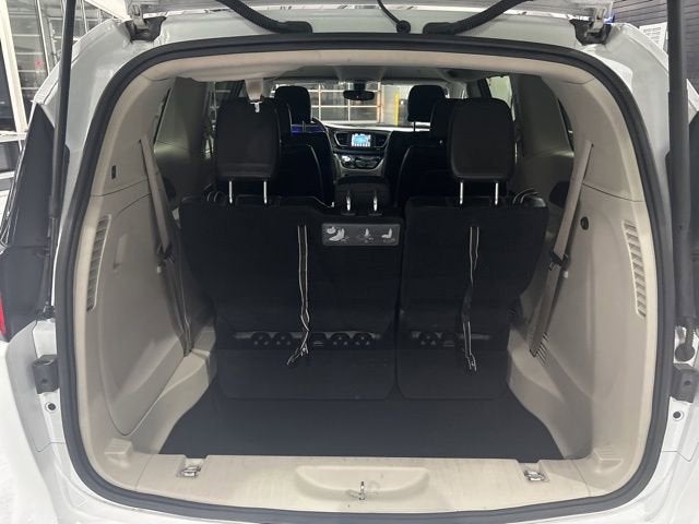 2021 Chrysler Voyager LXI