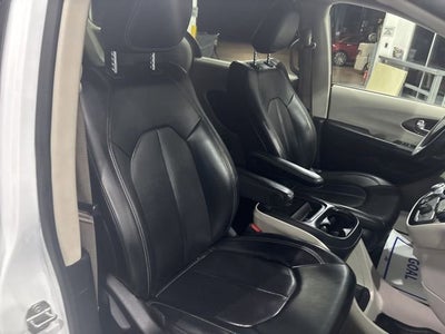 2021 Chrysler Voyager LXI