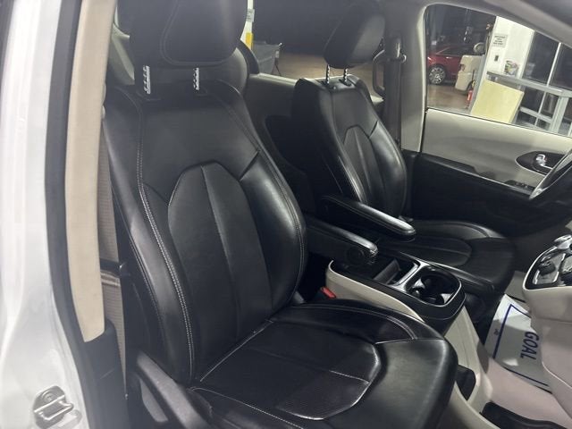 2021 Chrysler Voyager LXI