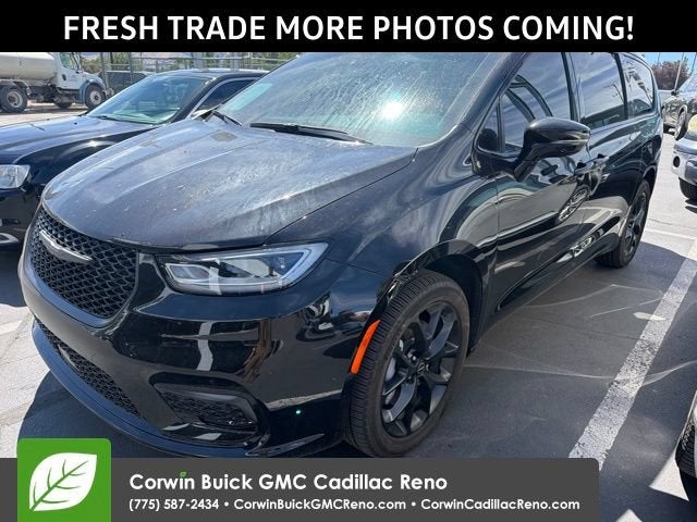 2026 Chrysler Pacifica Select AWD