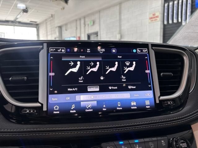 2023 Chrysler Pacifica Touring L AWD