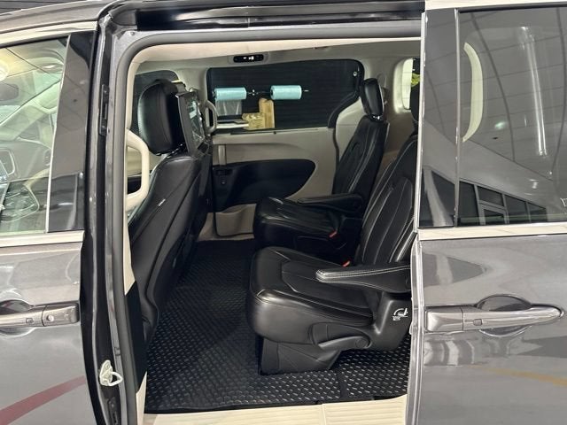2023 Chrysler Pacifica Touring L AWD