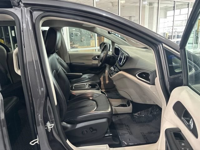 2023 Chrysler Pacifica Touring L AWD
