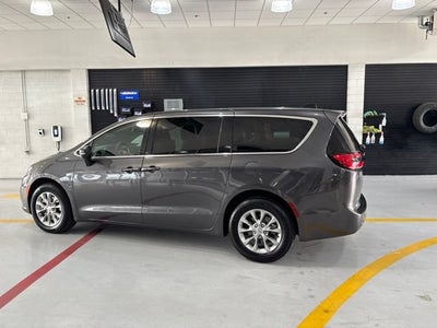 2023 Chrysler Pacifica Touring L AWD