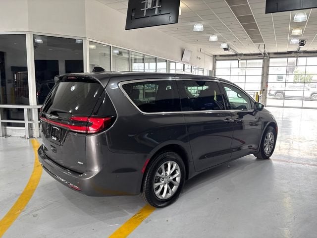 2023 Chrysler Pacifica Touring L AWD