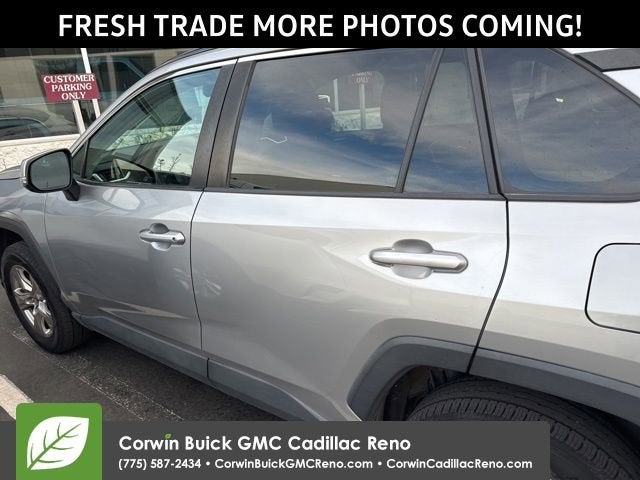 2022 Toyota RAV4 XLE