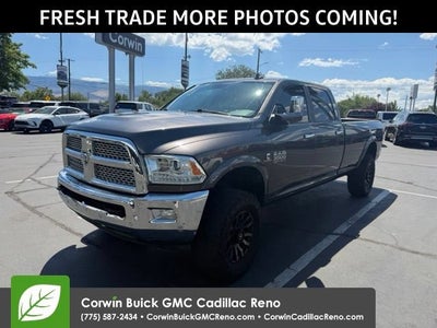 2017 RAM 3500 Laramie Crew Cab 4x4 8' Box