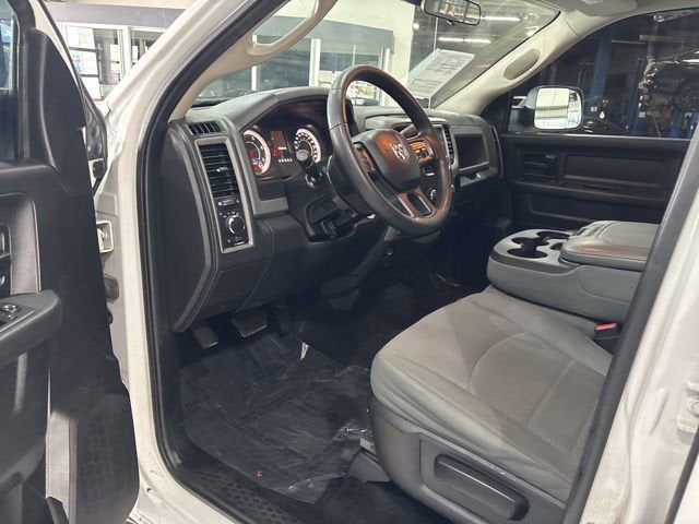 2017 RAM 2500 Tradesman Crew Cab 4x4 6'4" Box