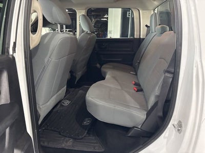 2017 RAM 2500 Tradesman Crew Cab 4x4 6'4" Box