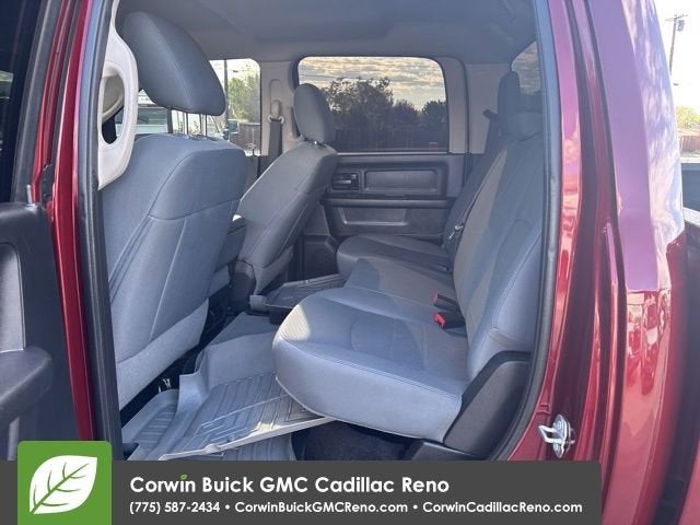 2017 RAM 2500 Tradesman Crew Cab 4x4 6'4" Box