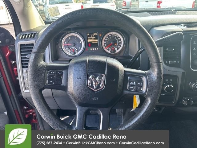 2017 RAM 2500 Tradesman Crew Cab 4x4 6'4" Box