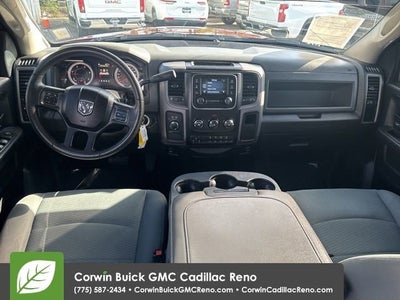 2017 RAM 2500 Tradesman Crew Cab 4x4 6'4" Box