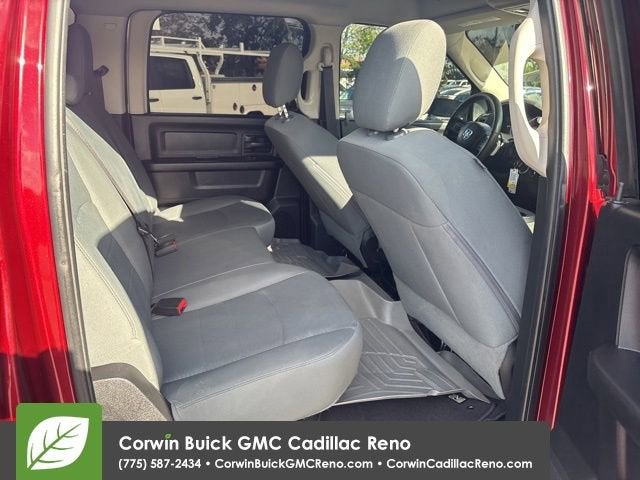 2017 RAM 2500 Tradesman Crew Cab 4x4 6'4" Box