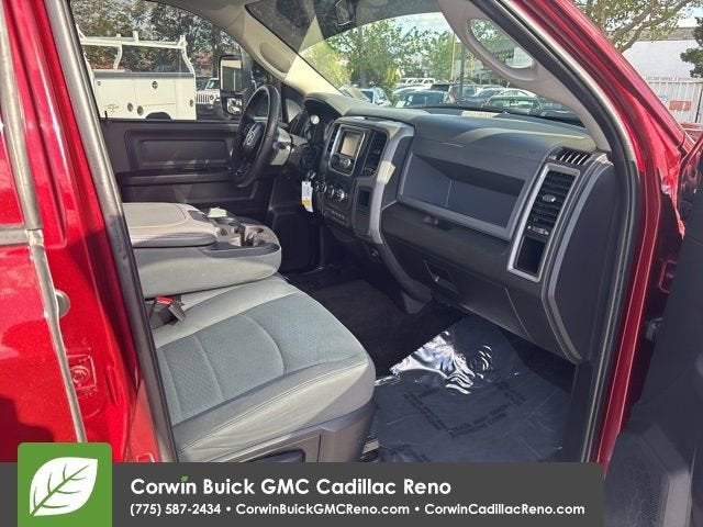 2017 RAM 2500 Tradesman Crew Cab 4x4 6'4" Box