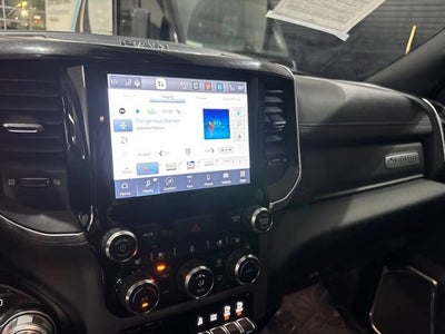 2022 RAM 2500 Laramie Crew Cab 4x4 6'4" Box