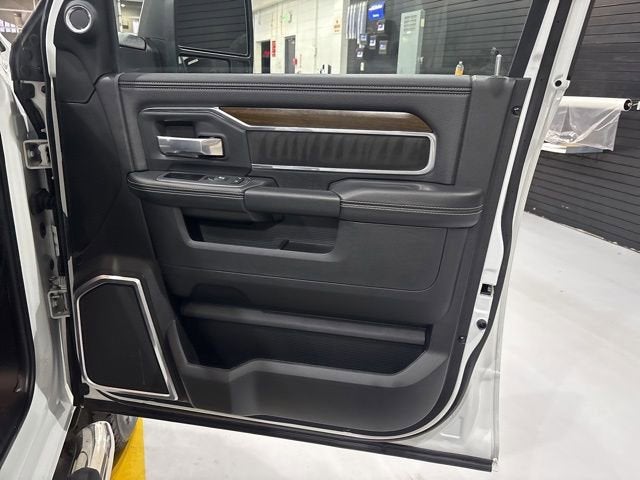 2024 RAM 2500 Laramie Crew Cab 4x4 6'4" Box