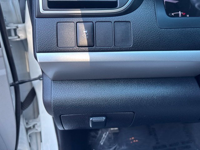 2016 Toyota Camry Hybrid SE