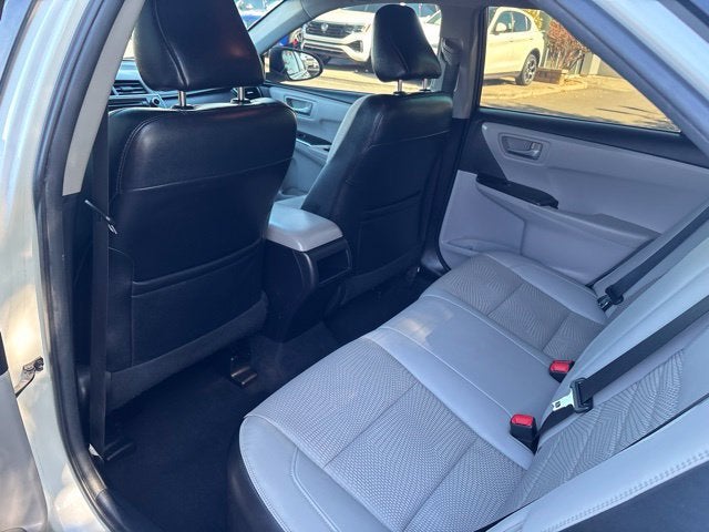 2016 Toyota Camry Hybrid SE