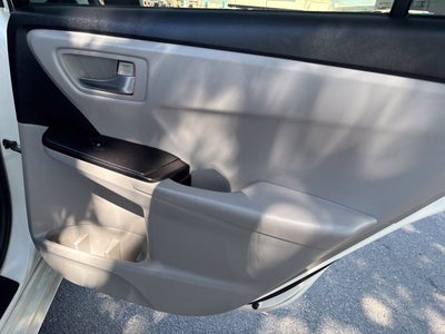 2016 Toyota Camry Hybrid SE