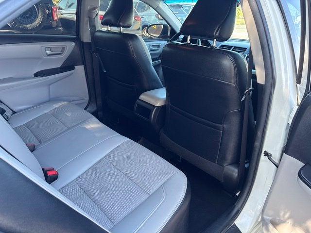 2016 Toyota Camry Hybrid SE