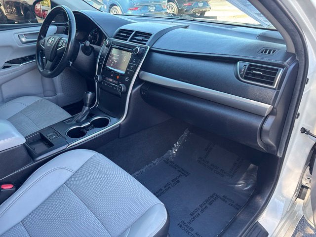 2016 Toyota Camry Hybrid SE