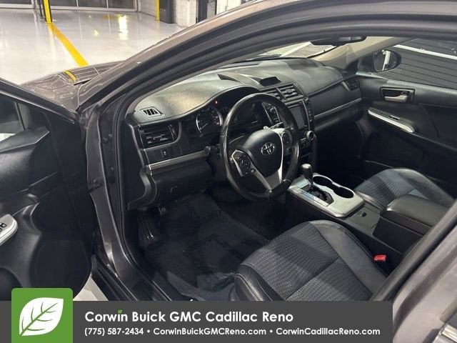 2014 Toyota Camry SE V6