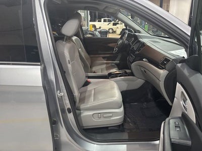 2021 Honda Pilot AWD Touring 8 Passenger