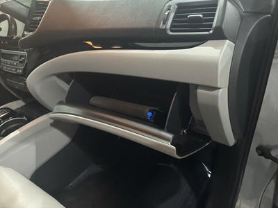 2021 Honda Pilot AWD Touring 8 Passenger