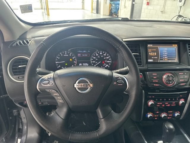 2014 Nissan Pathfinder SV