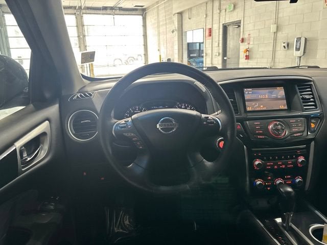 2014 Nissan Pathfinder SV