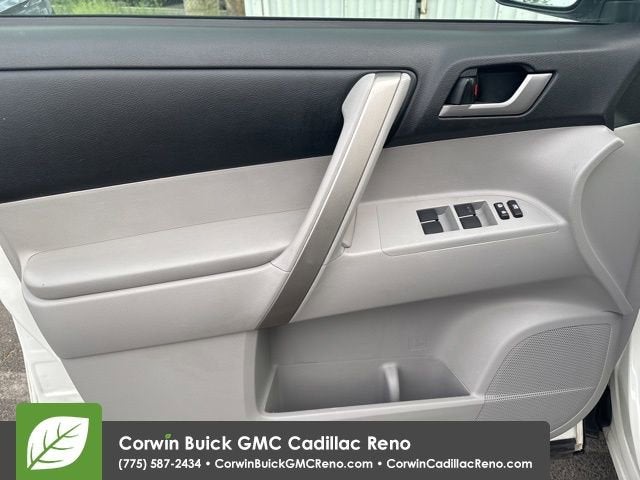 2012 Toyota Highlander SE V6