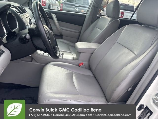 2012 Toyota Highlander SE V6