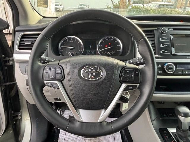 2015 Toyota Highlander LE