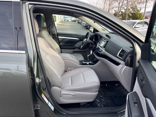 2015 Toyota Highlander LE