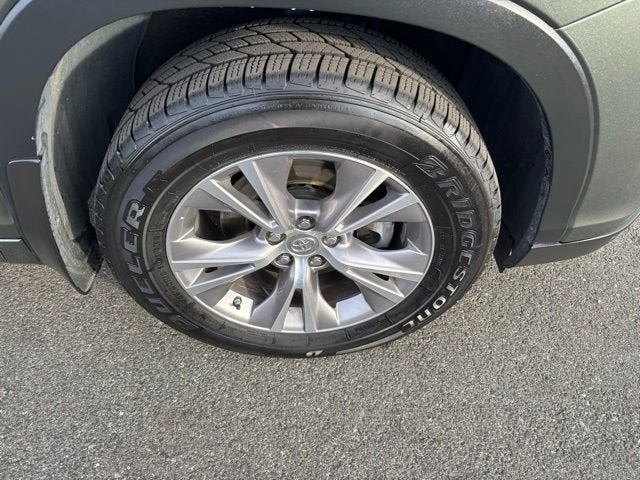 2015 Toyota Highlander LE