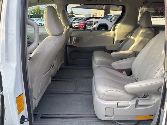 2012 Toyota Sienna XLE 7 Passenger