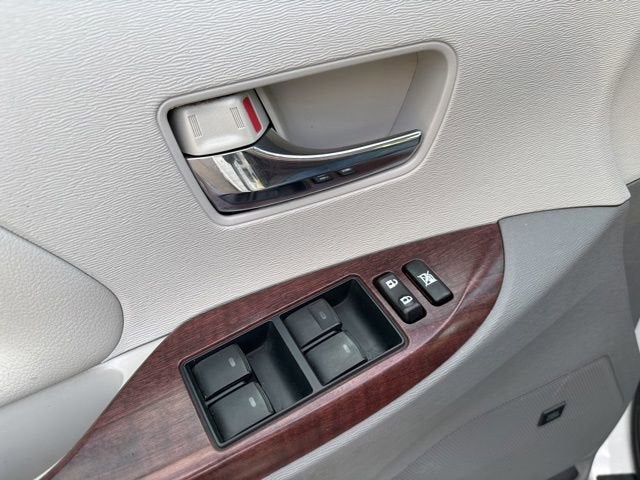 2012 Toyota Sienna XLE 7 Passenger