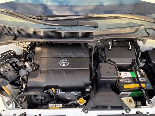 2012 Toyota Sienna XLE 7 Passenger
