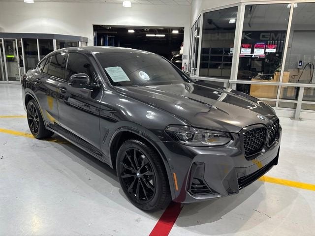 2025 BMW X4 xDrive30i