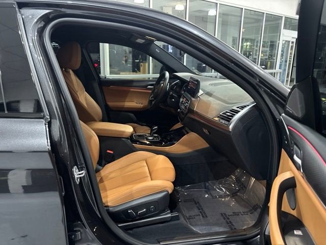 2025 BMW X4 xDrive30i