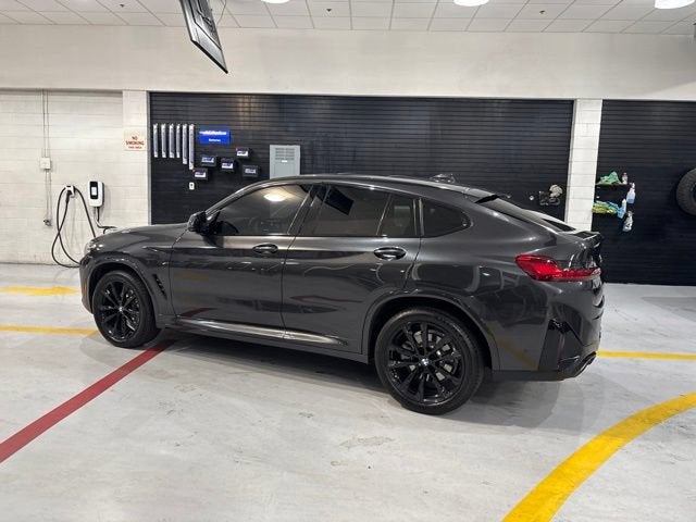 2025 BMW X4 xDrive30i
