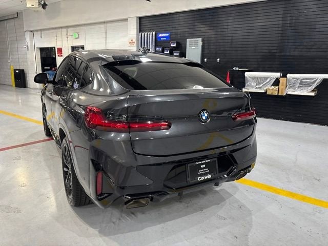 2025 BMW X4 xDrive30i