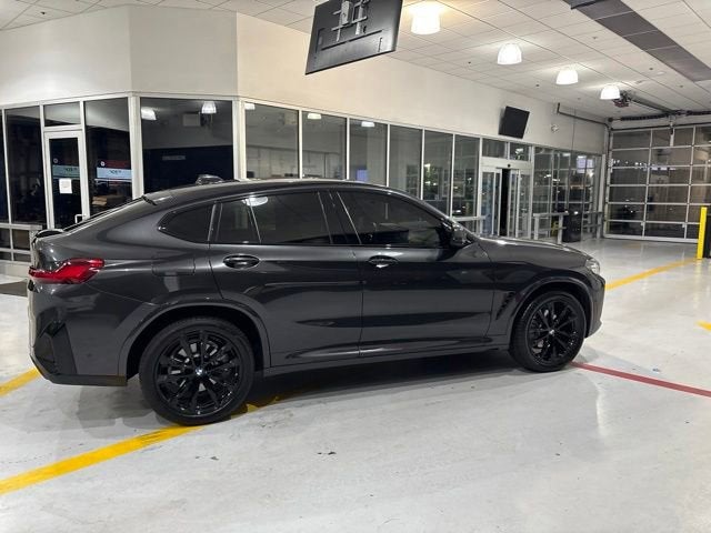 2025 BMW X4 xDrive30i