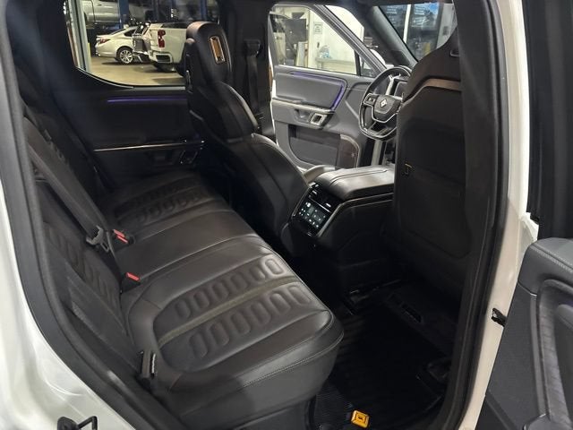 2023 RIVIAN R1T Adventure
