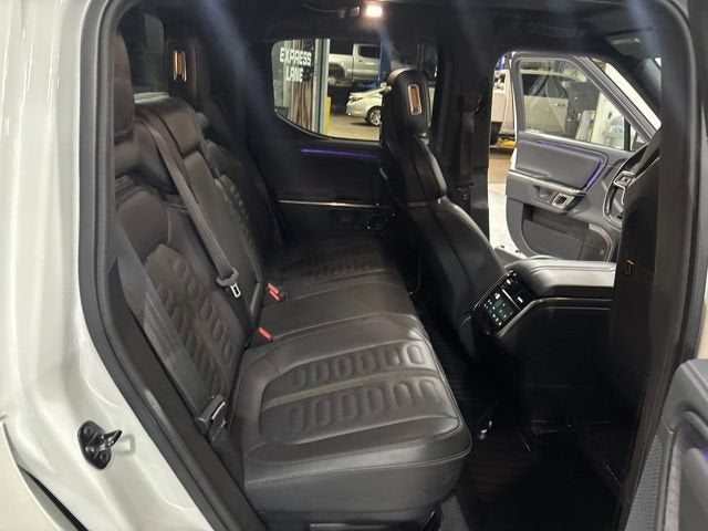 2023 RIVIAN R1T Adventure