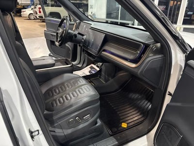 2023 RIVIAN R1T Adventure