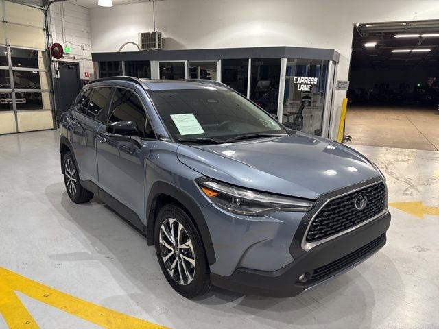 2025 Toyota Corolla Cross XLE